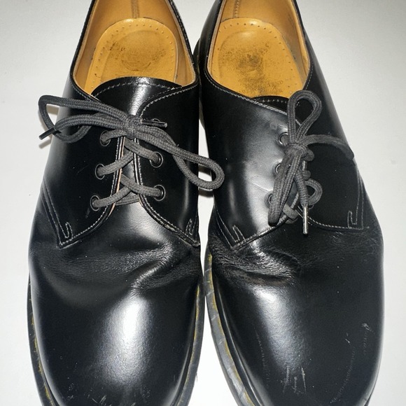 Dr. Doc Martens Mens US 9 Womens US 10 Oxford Smooth Leather Shoes Laces *Flaws* - Picture 2 of 16